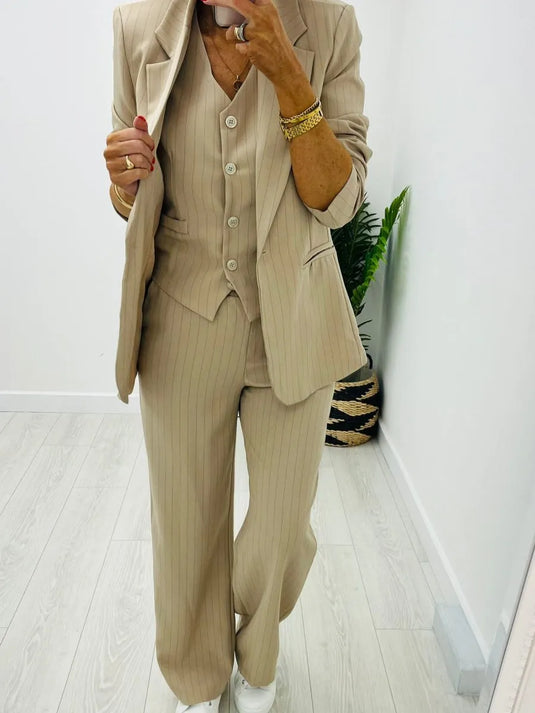 Carrie 3 Piece Suit