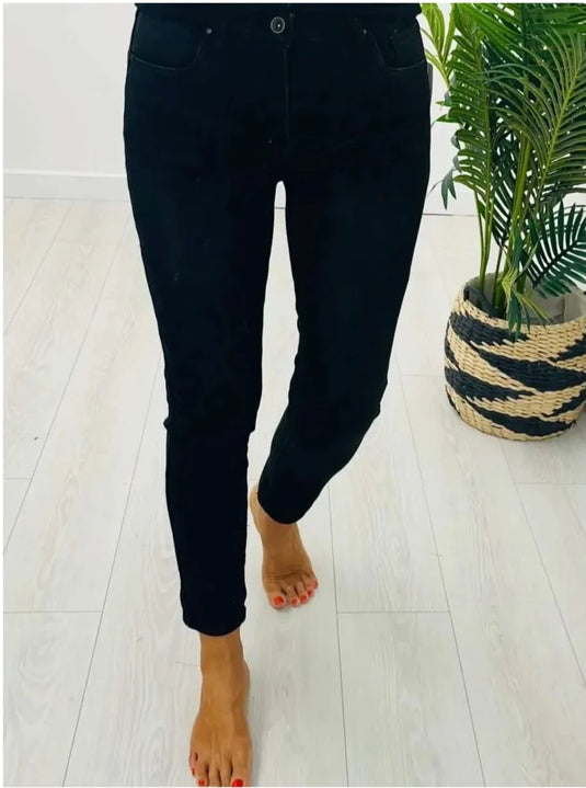 Fiona Boyfriend Jeans in Black