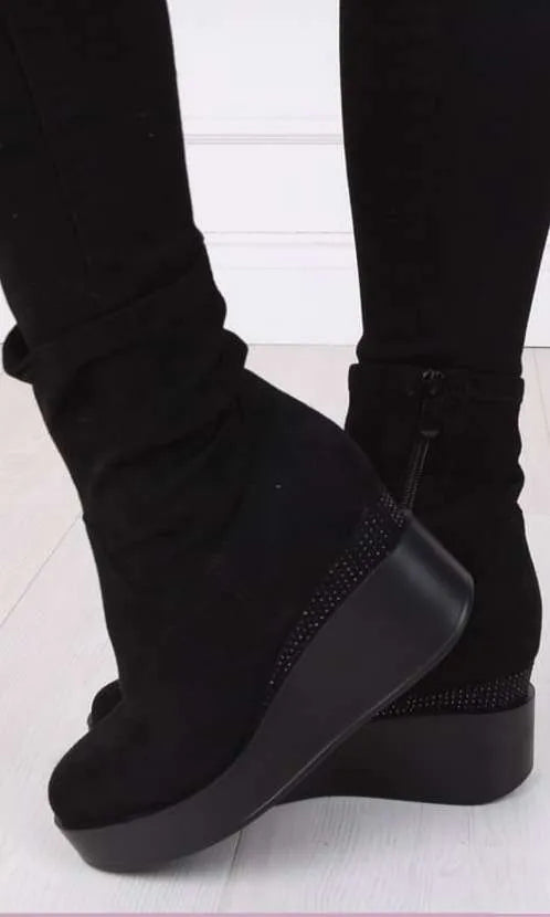 Mia Wedge Boot in Black