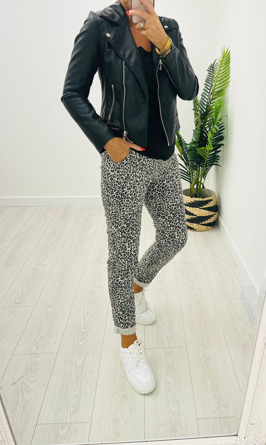 Camila Leopard Jogger