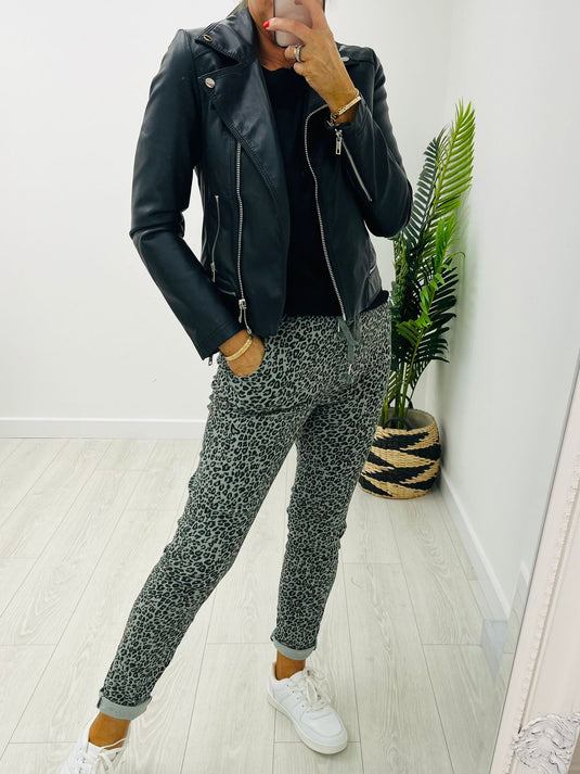 Camila Leopard Jogger